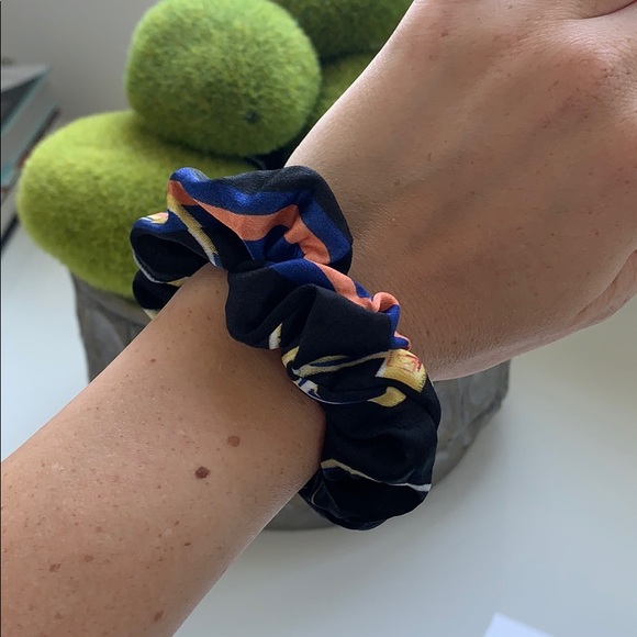 Scrunchie - Picture 2 of 2